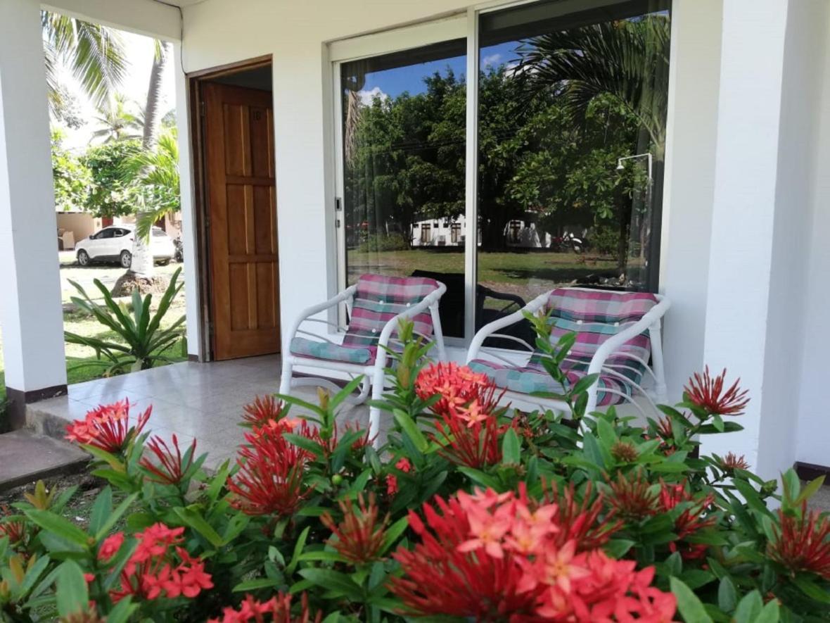 Hotel La Isla Паррита Экстерьер фото